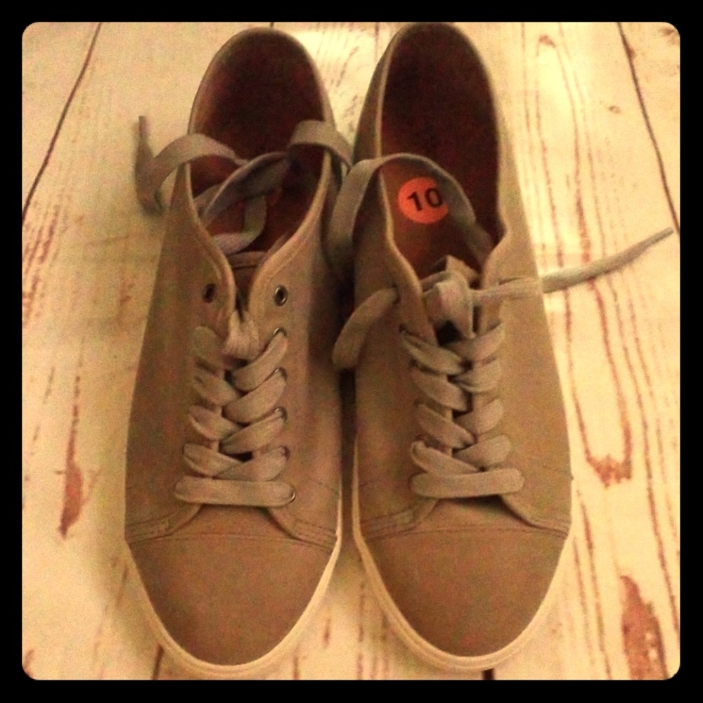 💥NWOT FRYE 💥 WOMEN'S CASUAL SNEAKERS  GREY